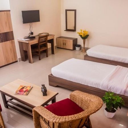 Hotel Aatreyee Dibrugarh 外观 照片