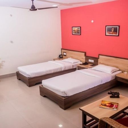 Hotel Aatreyee Dibrugarh 外观 照片