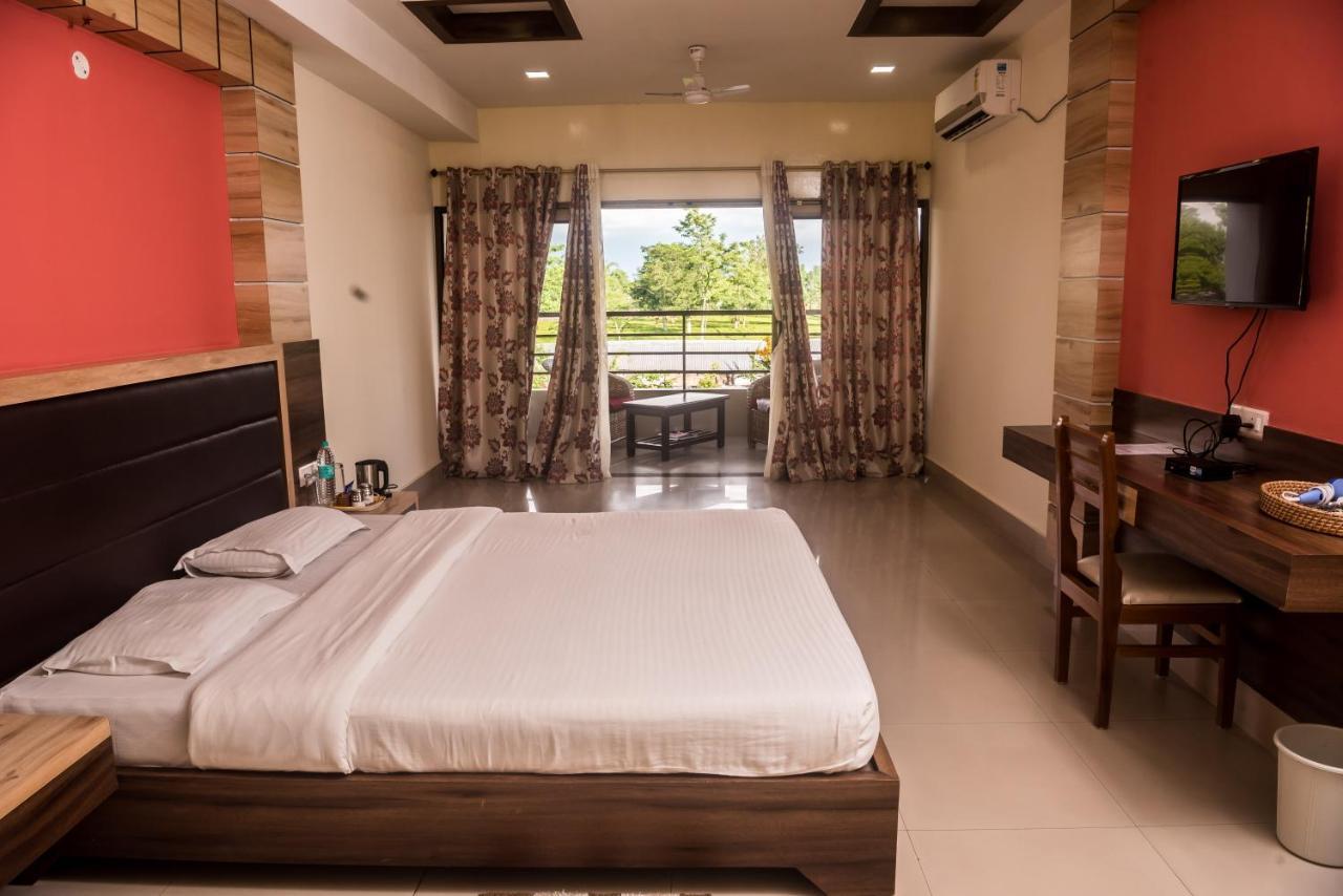 Hotel Aatreyee Dibrugarh 外观 照片