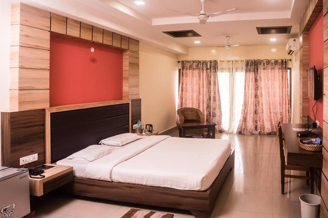 Hotel Aatreyee Dibrugarh 外观 照片